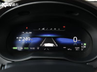 中控区丰田C-HR EV仪表