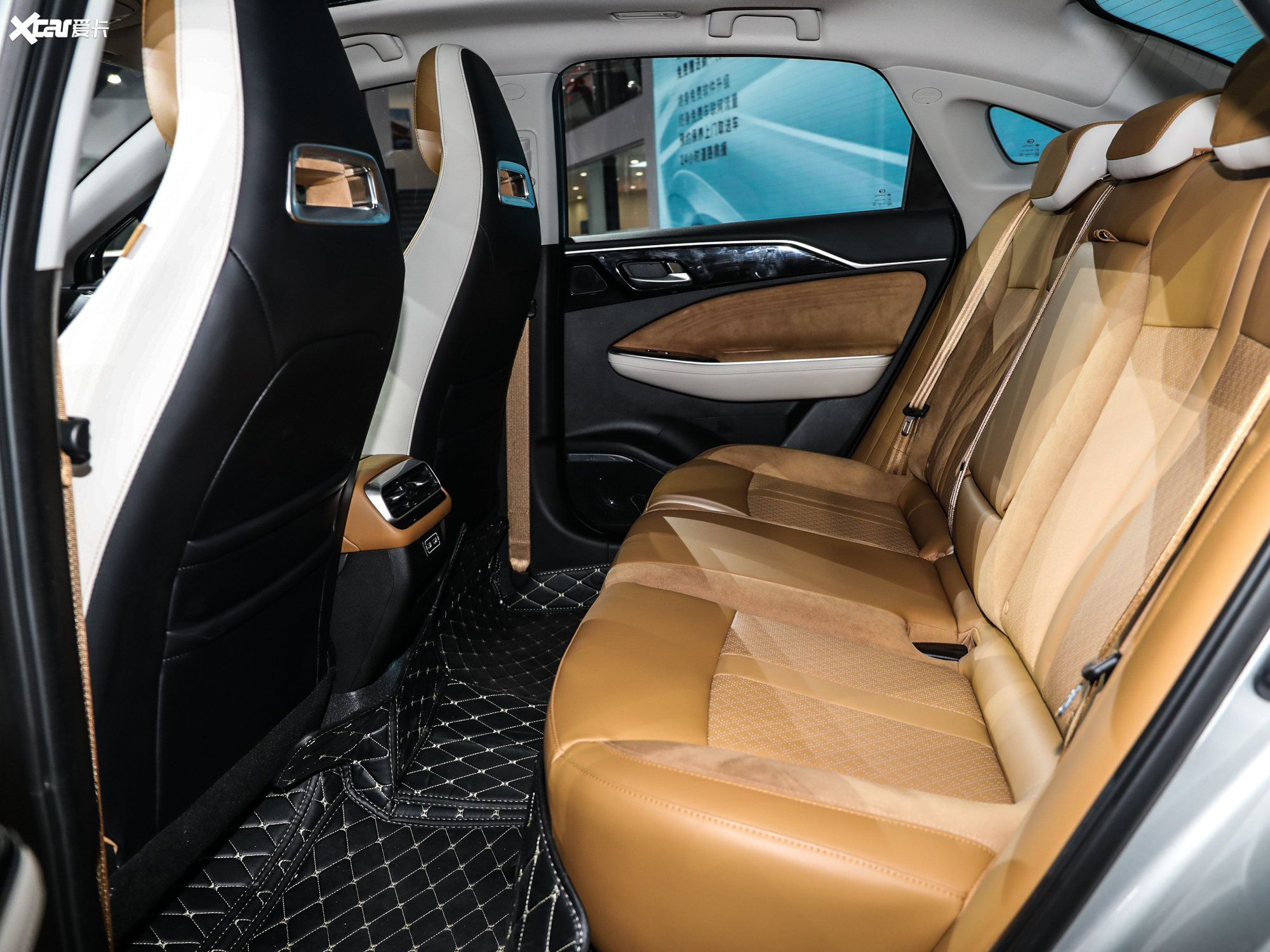 【2019款广汽丰田ia5 尊贵版_空间座椅 _35/1120张图片】_汽车图片