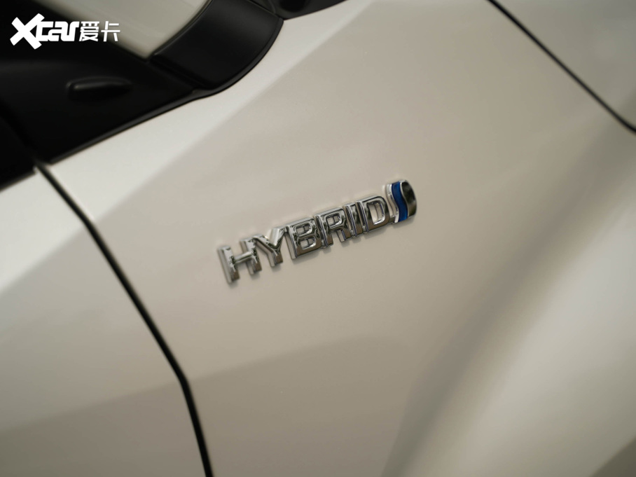 2021C-HR˫ ˫ 2.0L E-CVT