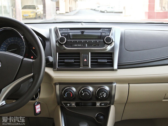 2014YARiS L 