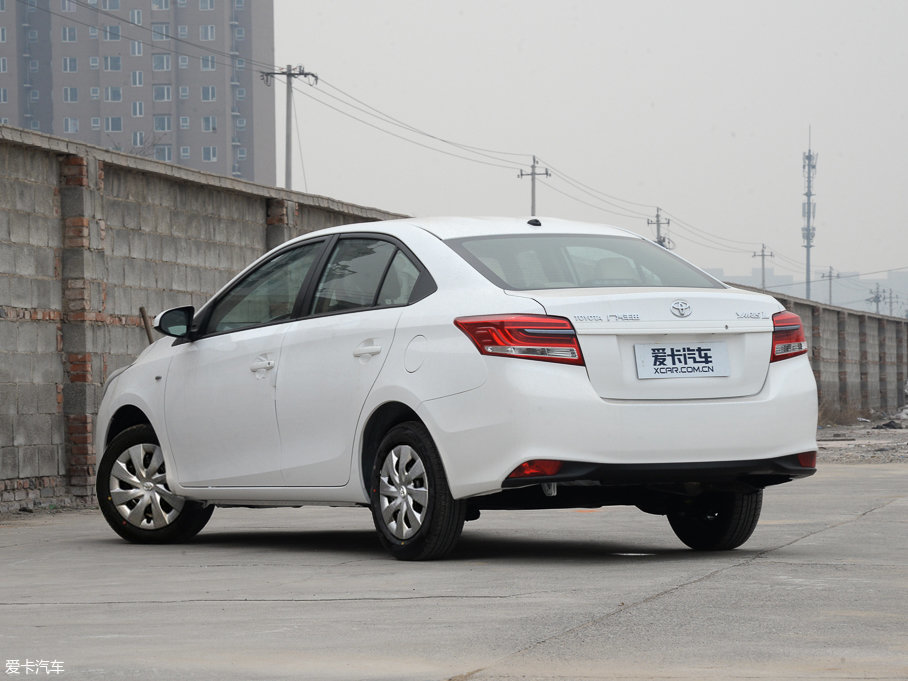 2017YARiS L  1.5E ֶȶ