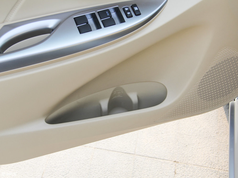 2017YARiS L  1.5GS CVT񶯰