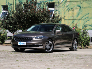 2019款EcoBoost 245 Vignale 臻享版 左前45度