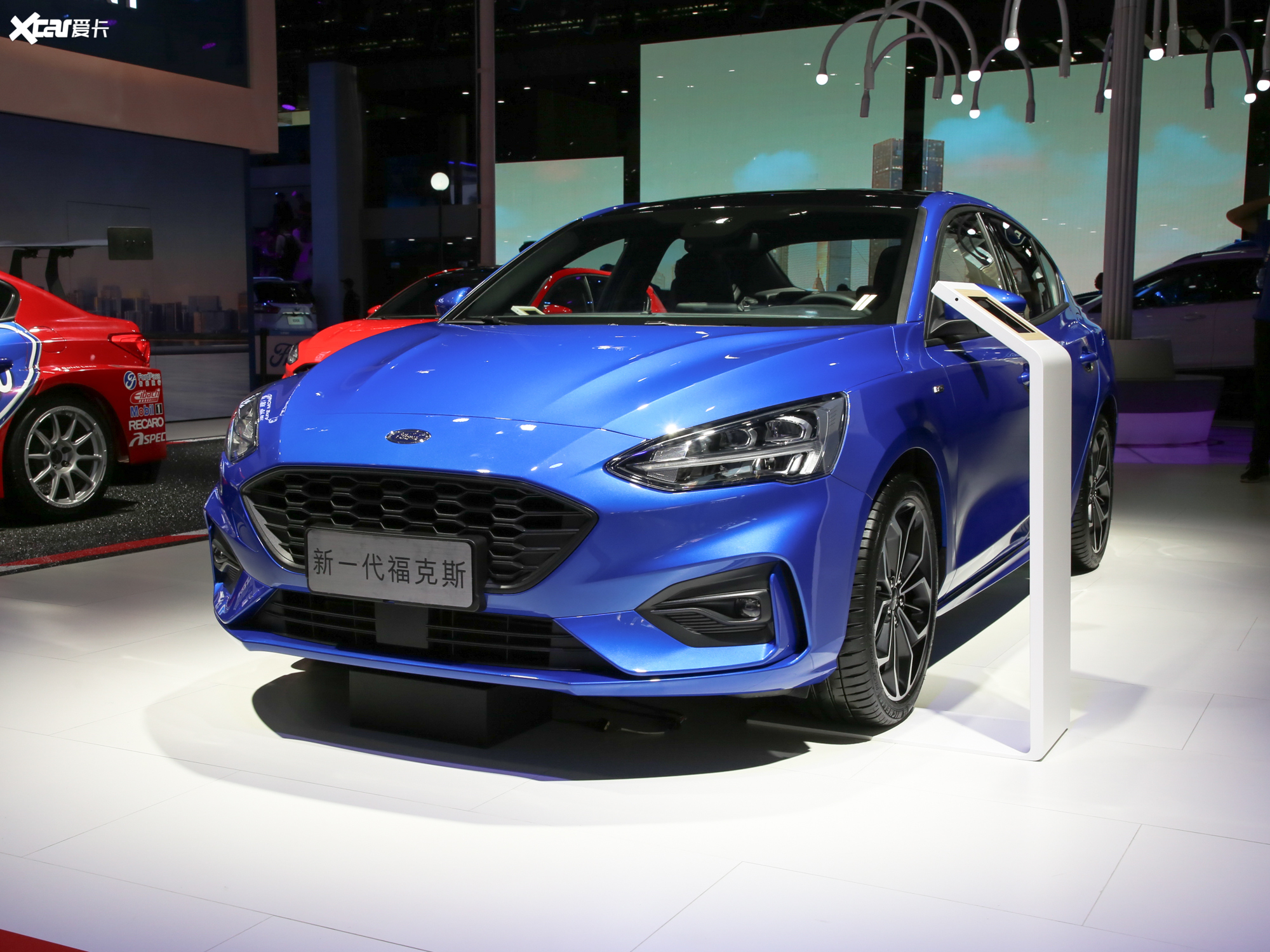 【2020款福克斯三厢ecoboost 180 st line_整体外观_129/396张图片】