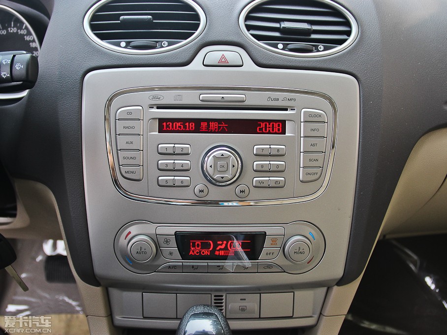 2013款经典福克斯两厢 1.8l 自动时尚型