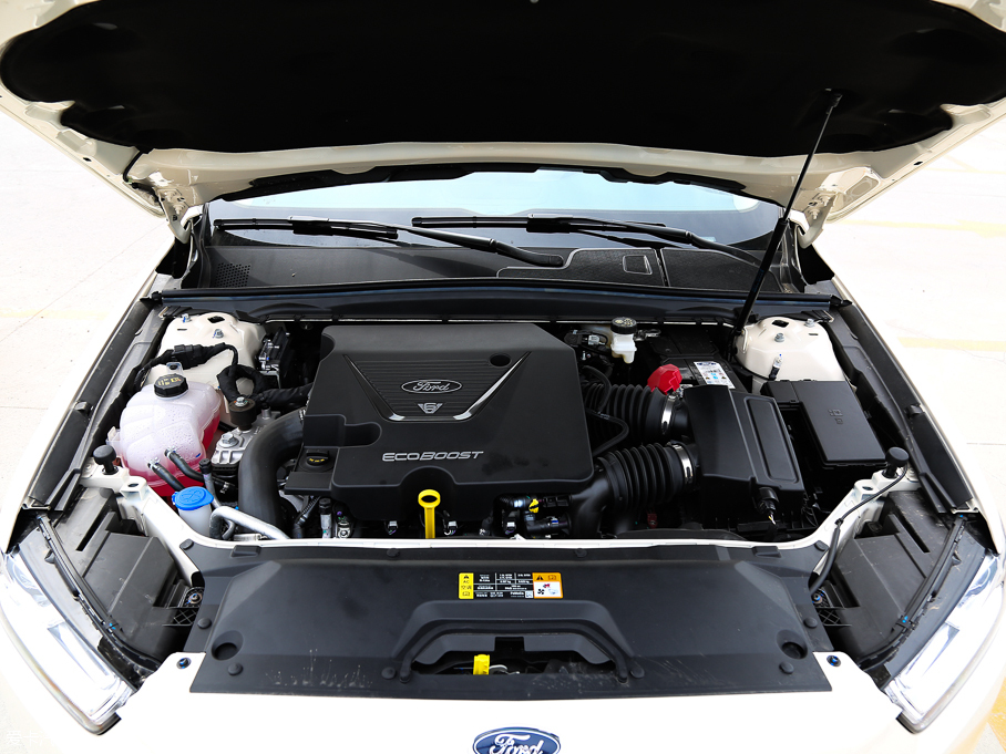 2017ţ EcoBoost 325 V6 LTD