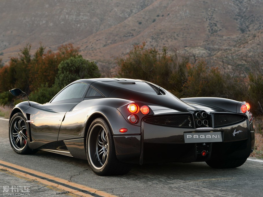 2013Huayra 