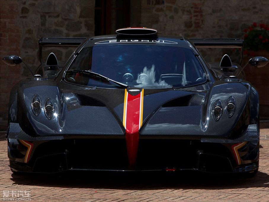 2013Zonda Revolucion