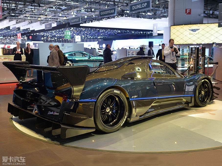 2013Zonda Revolucion