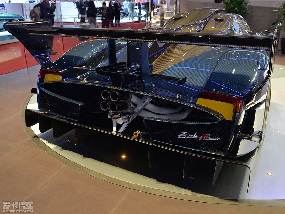 2013Zonda Revolucion