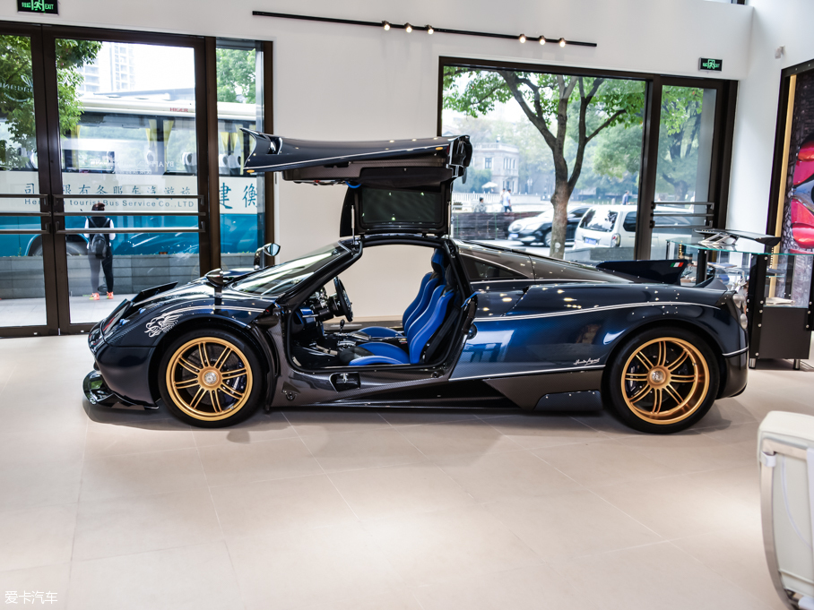 2016Huayra Dinastia 