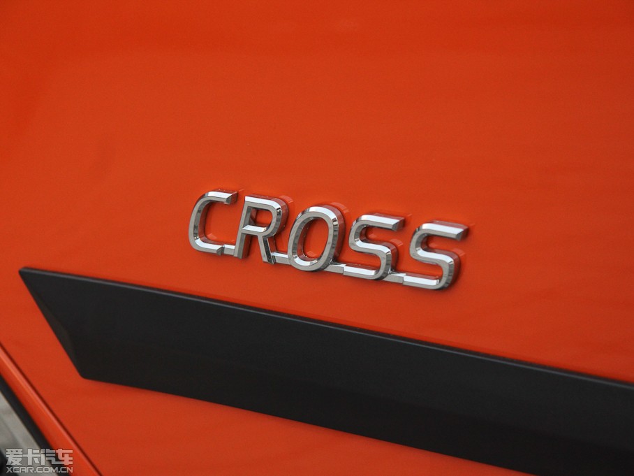 2011ӥCROSS 1.5VVT ֶ׼