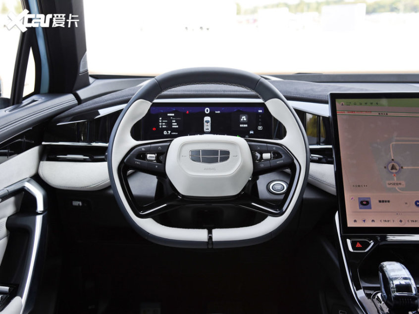 吉利汽车2022款FX11