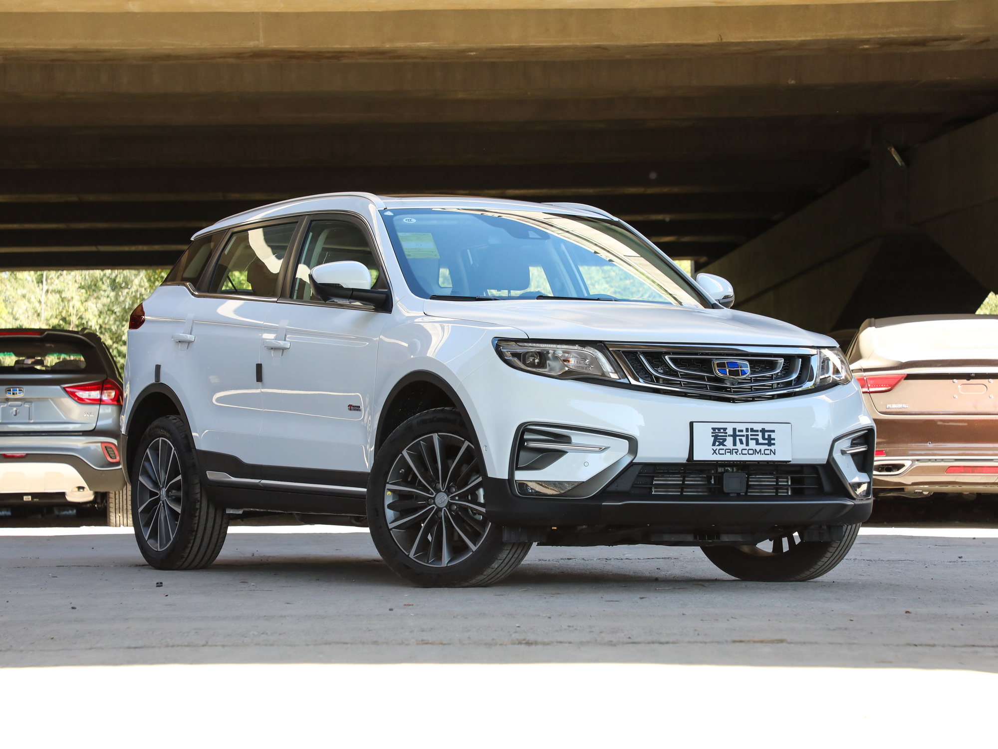 8td 自动四驱智尊型4g互联版_整体外观_34/2010张图片】_汽车图片大全