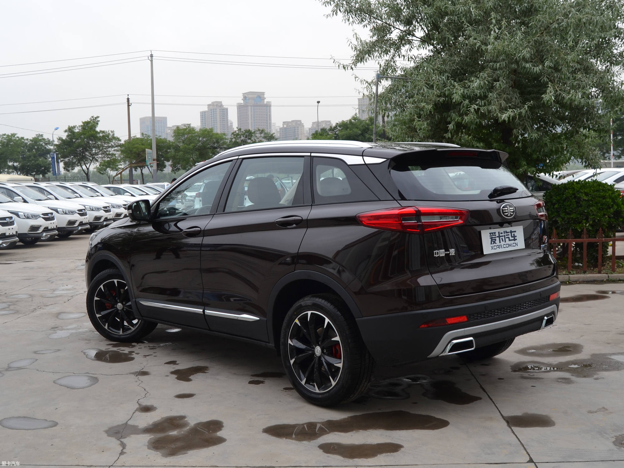 爱卡首页 汽车图片 一汽 森雅r9 2018款1.