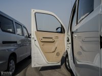 �ռ����μѱ�V80��ʻλ����