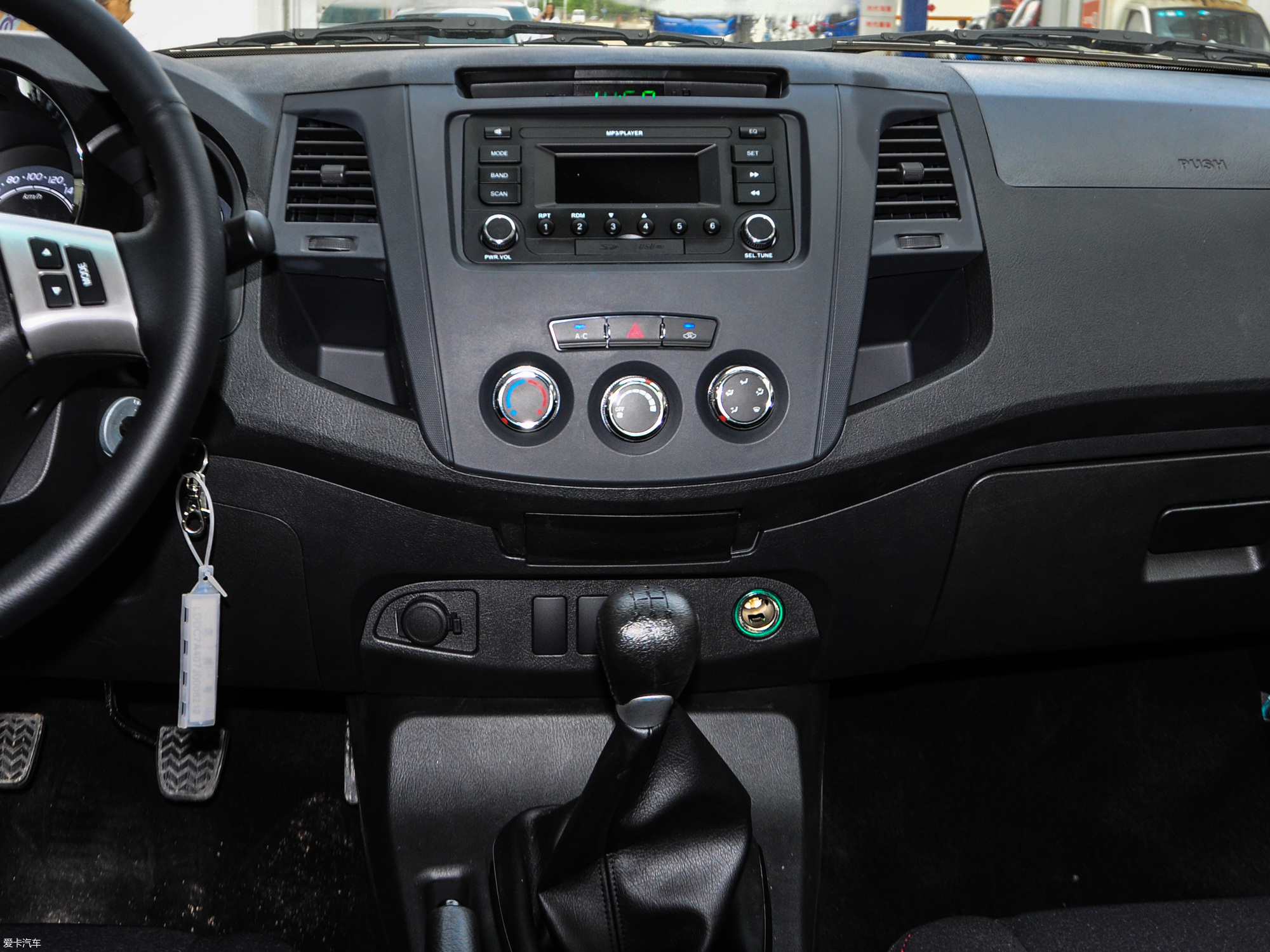 8t 两驱加长超值版(新内饰) 柴油 国v 2016款黄海n1 2.