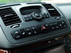 福建奔驰 2012款唯雅诺 福建奔驰 2012款唯雅诺