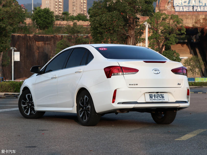 东南汽车2019款A5翼舞