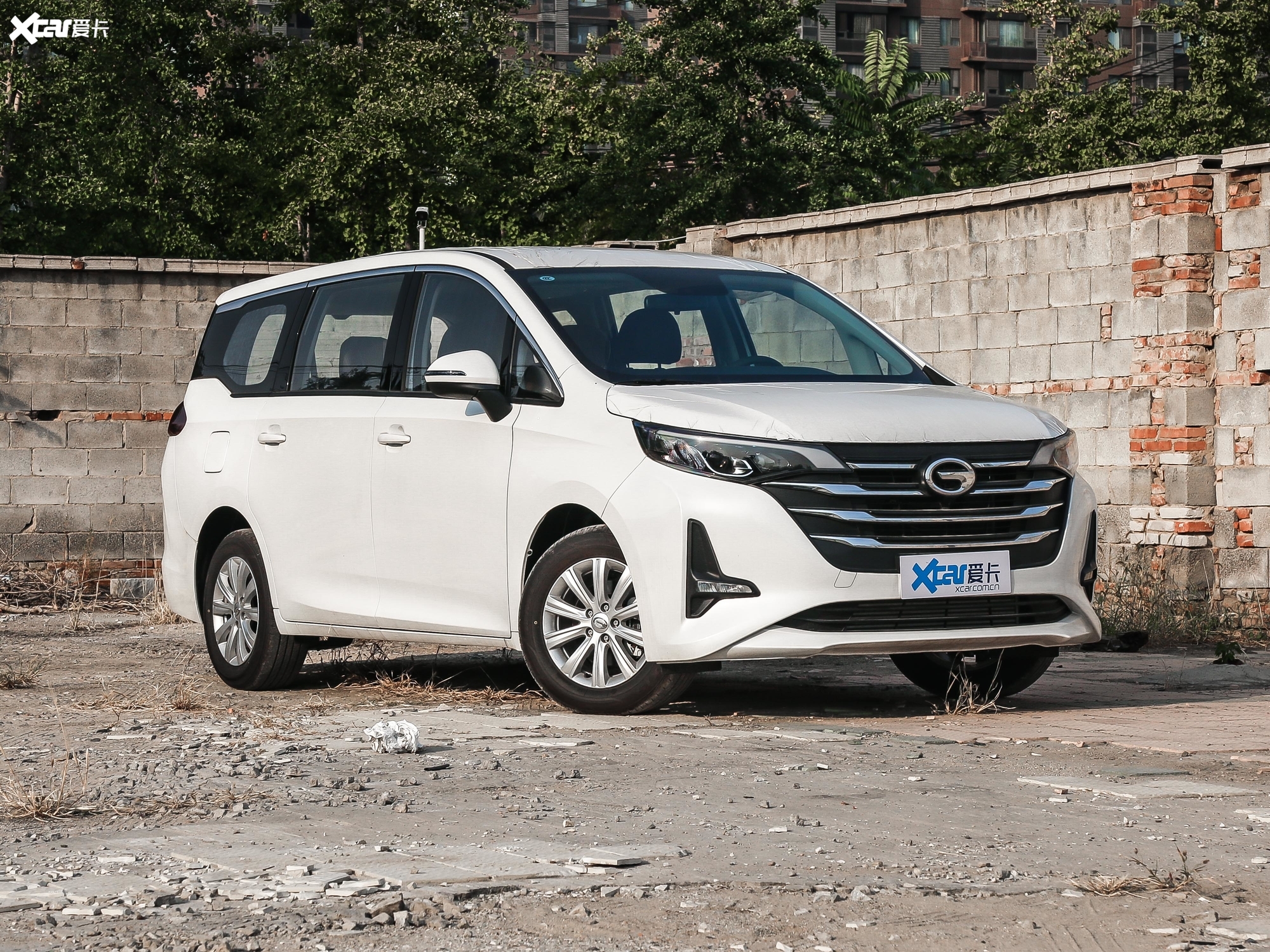 【2019款传祺m6 270t 自动豪华版 6座 国vi_整体外观 _6/189张图片】