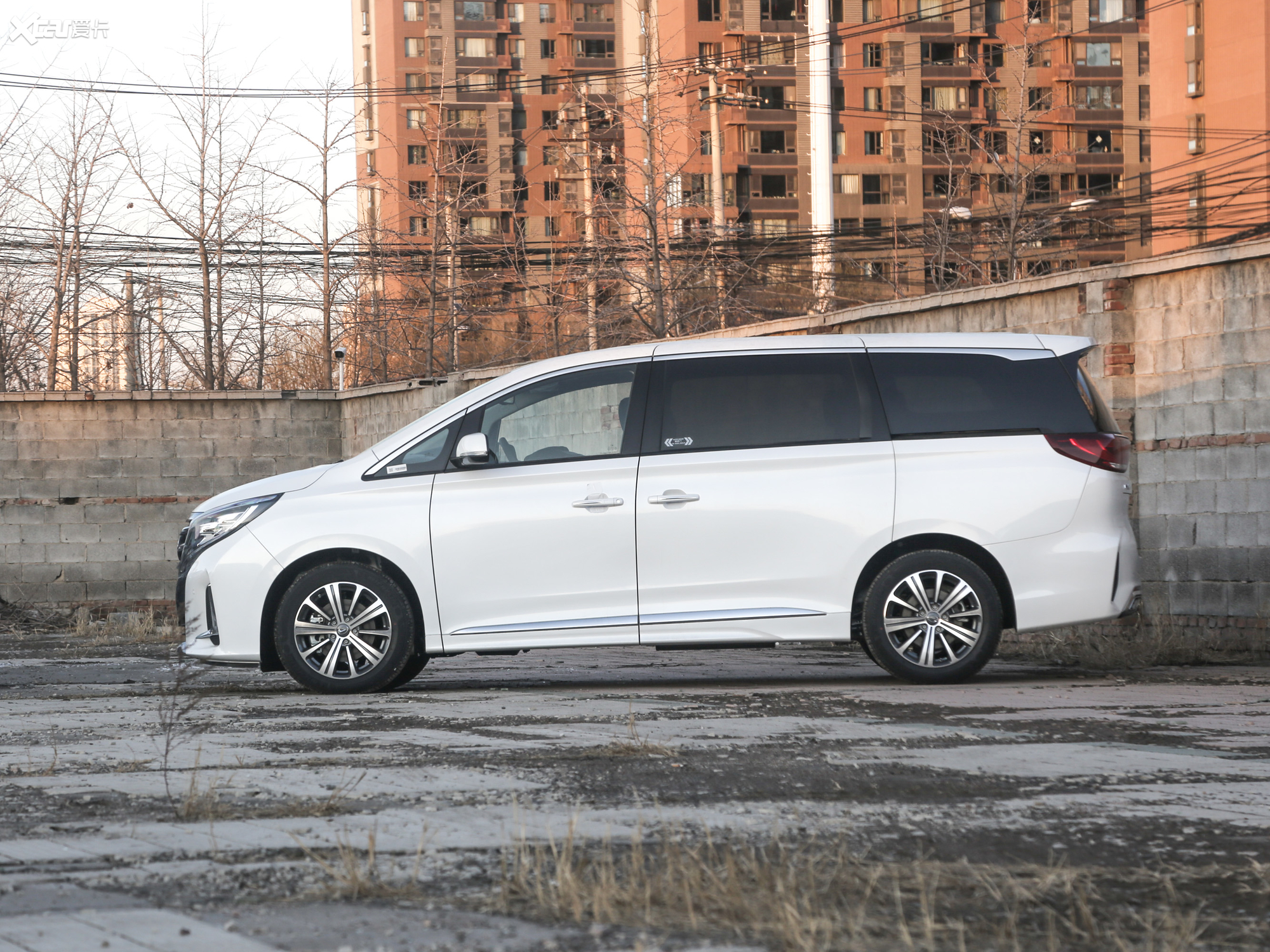 爱卡首页 汽车图片 广汽传祺 传祺gm8 2020款领航款 390t 尊贵版