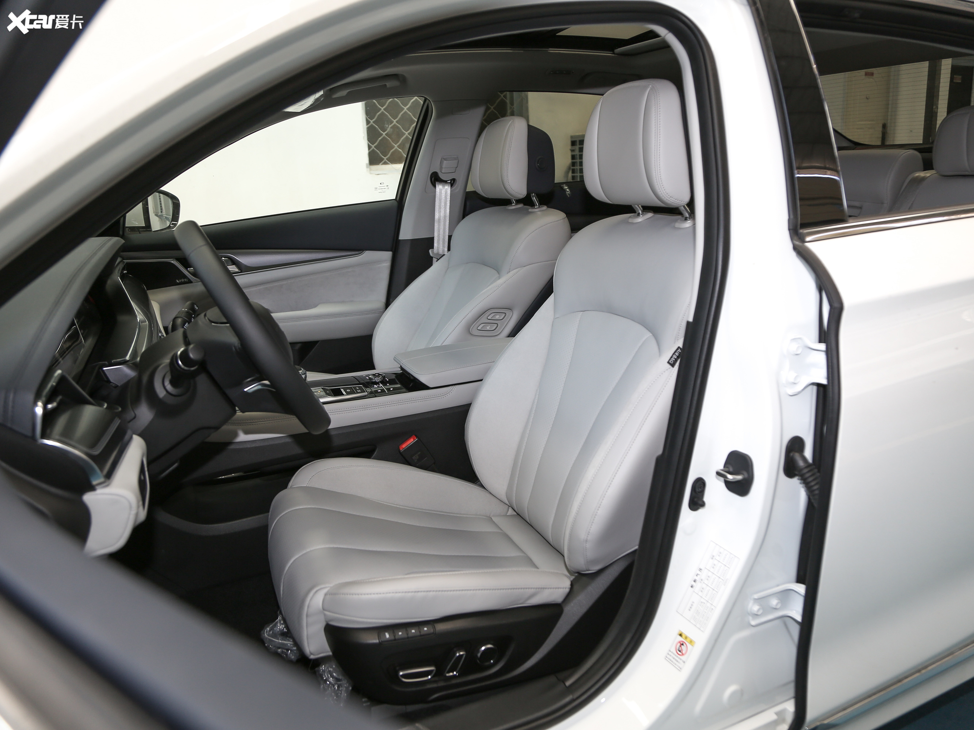 【2020款传祺ga8390t 至尊版_空间座椅_3/423张图片】_汽车图片大全