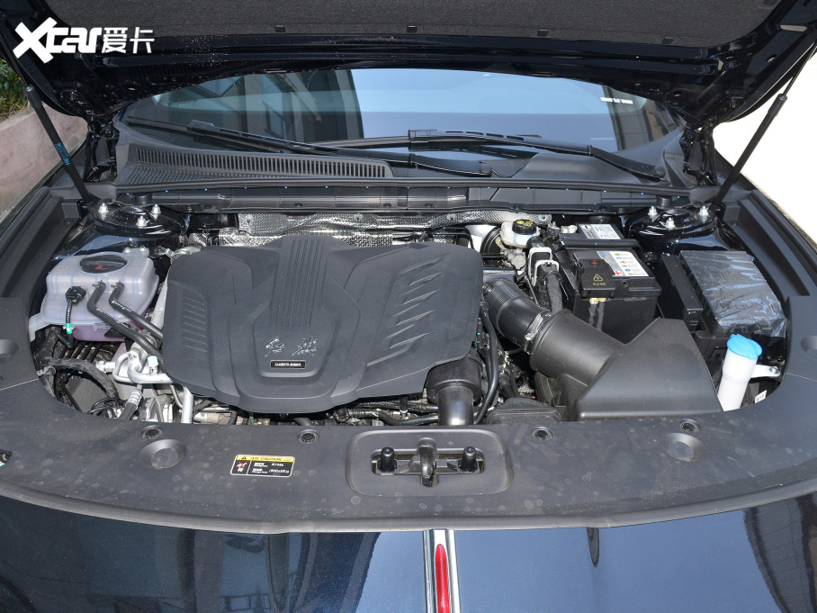 王炸新车！新红旗H5外观致敬H9，7车齐发，含1.5T混动