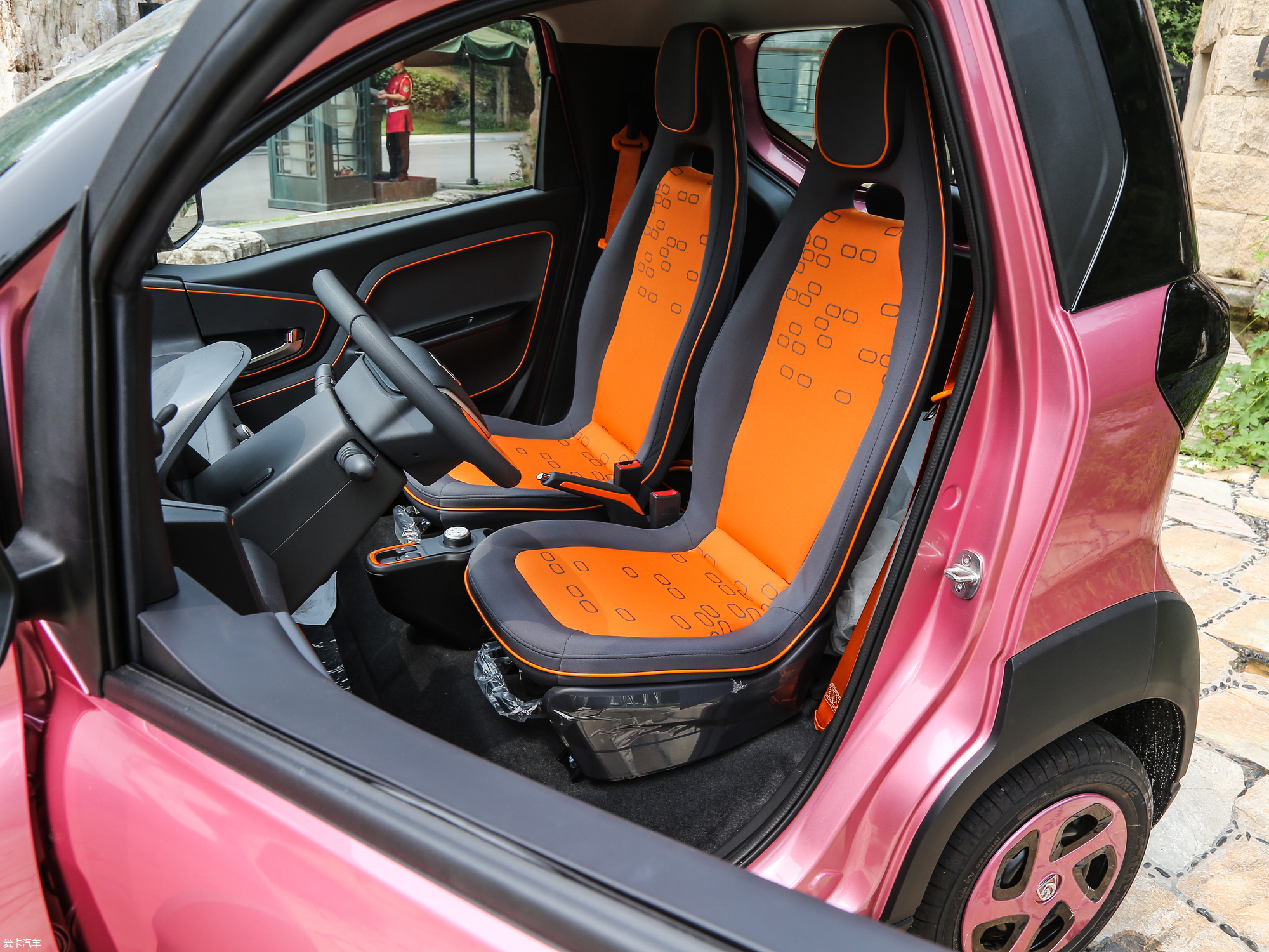 【2018款宝骏e100智行版_空间座椅_3/418张图片】_汽车图片大全_爱卡