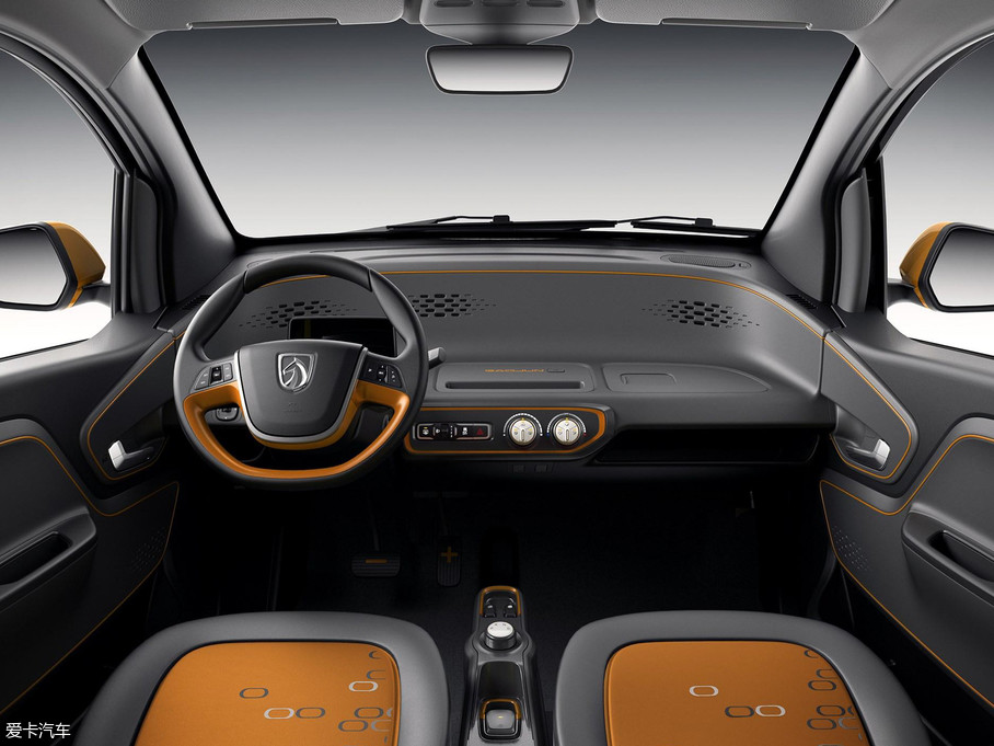 2018款宝骏e100智享版