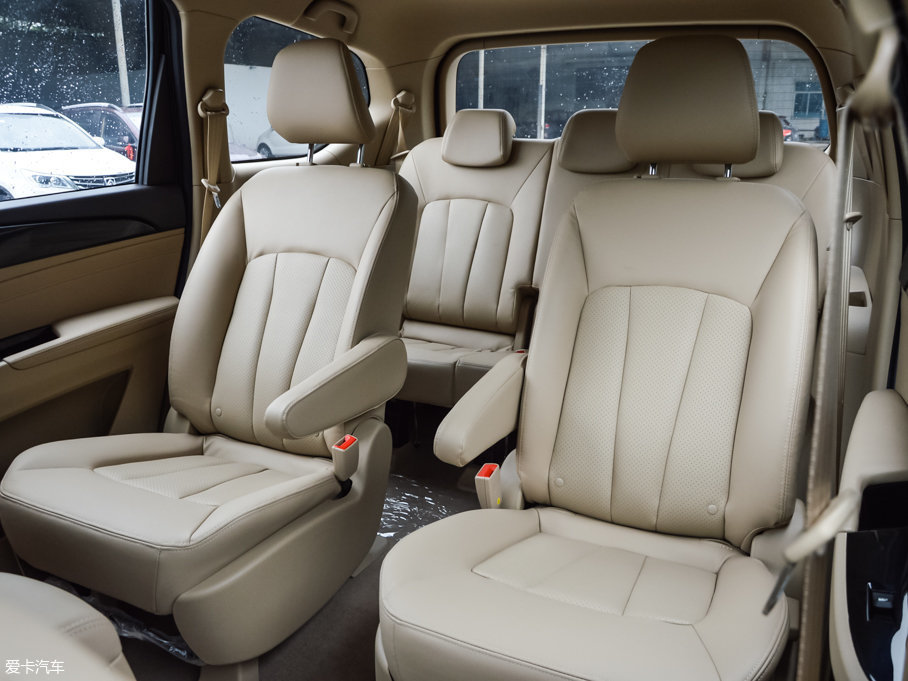 2016款宝骏7301.5t 手动舒适型 7座