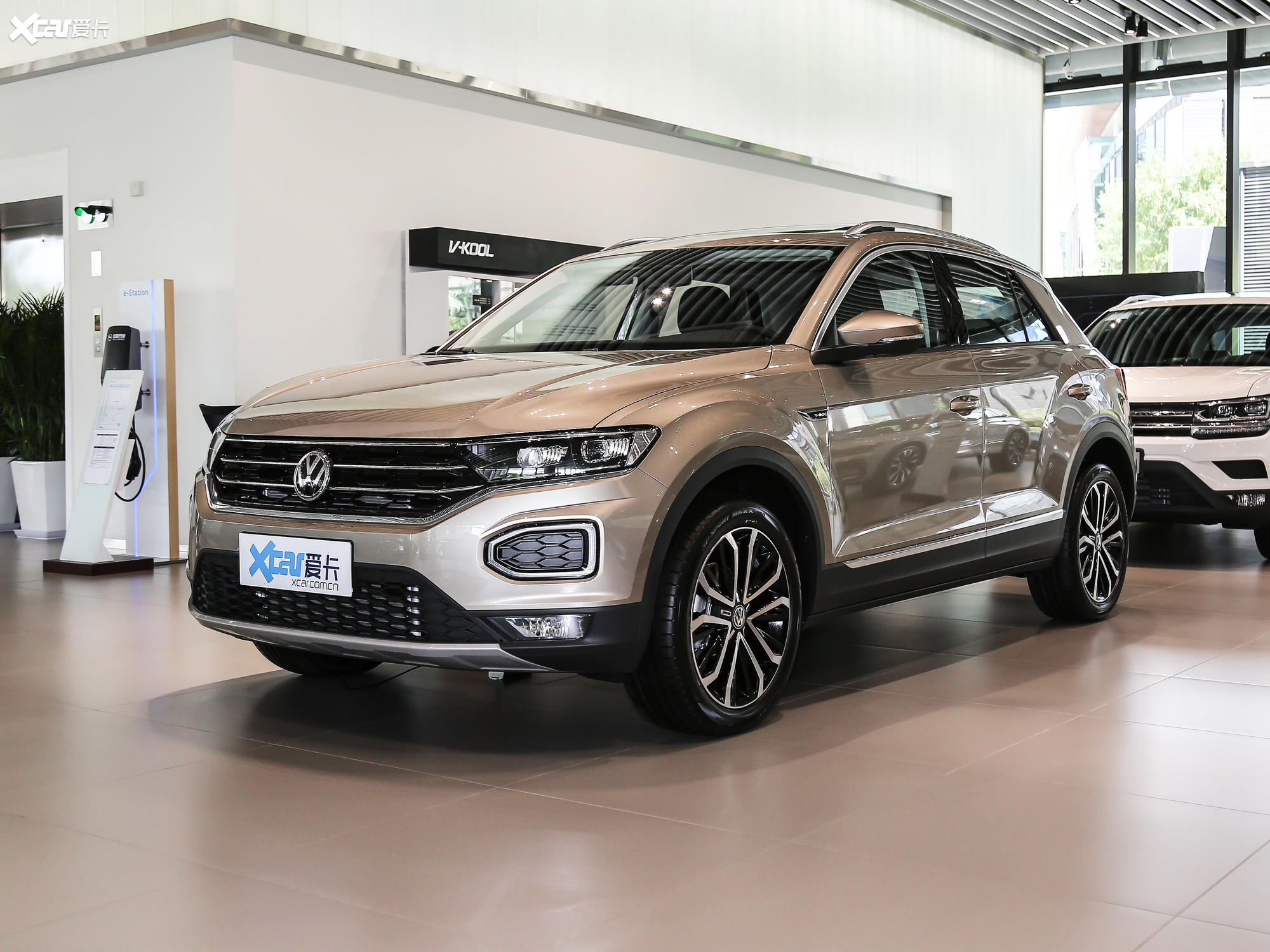 【2020款t-roc探歌280tsi dsg两驱舒适型_整体外观_23/702张图片】