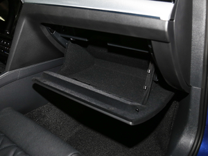 2020款gte 豪华型 手套箱