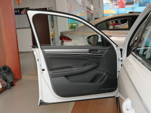 2020款1.5L 自动舒适型 驾驶位车门