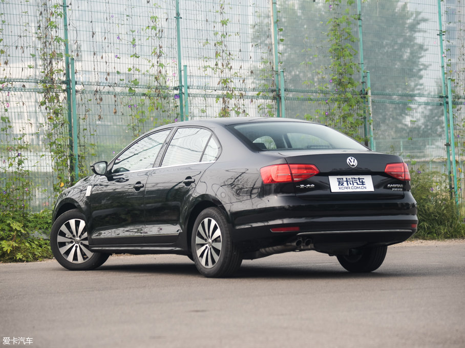 2017 230TSI ֶ