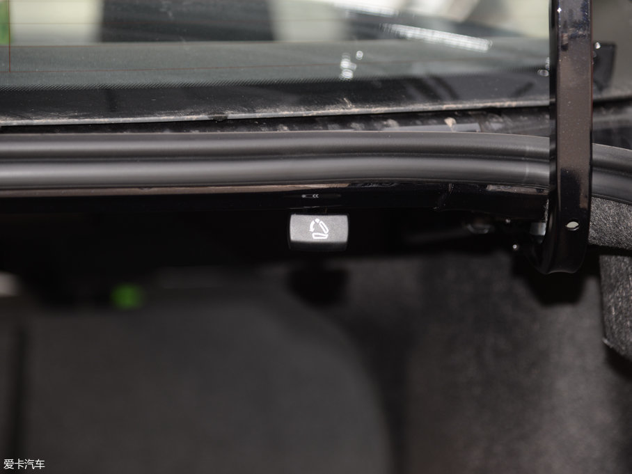2017 230TSI ֶ