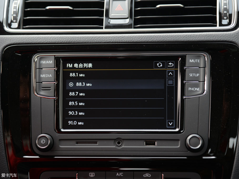 2017 230TSI ֶ