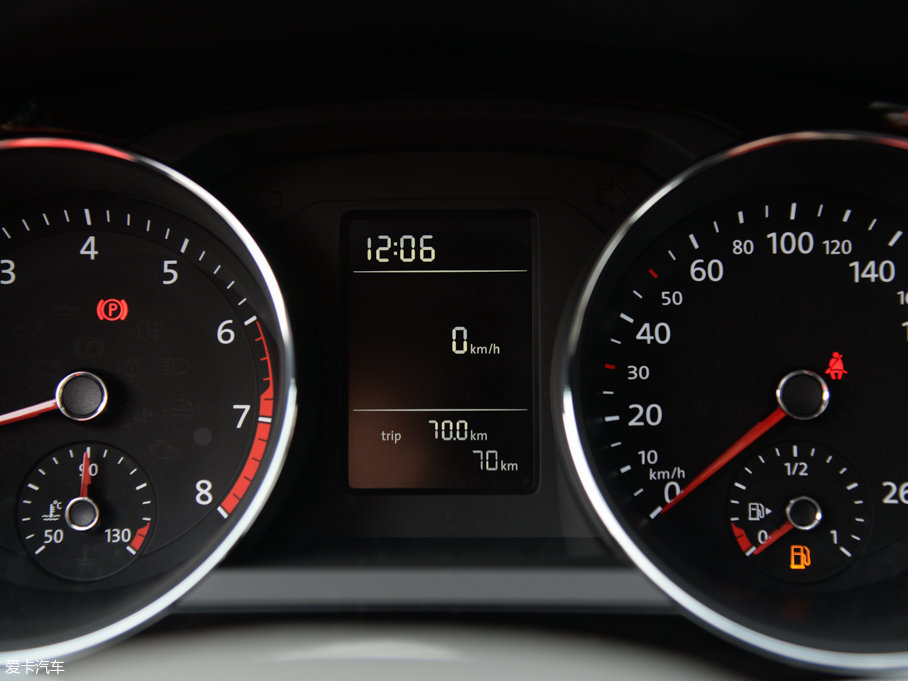 2017 230TSI ֶ