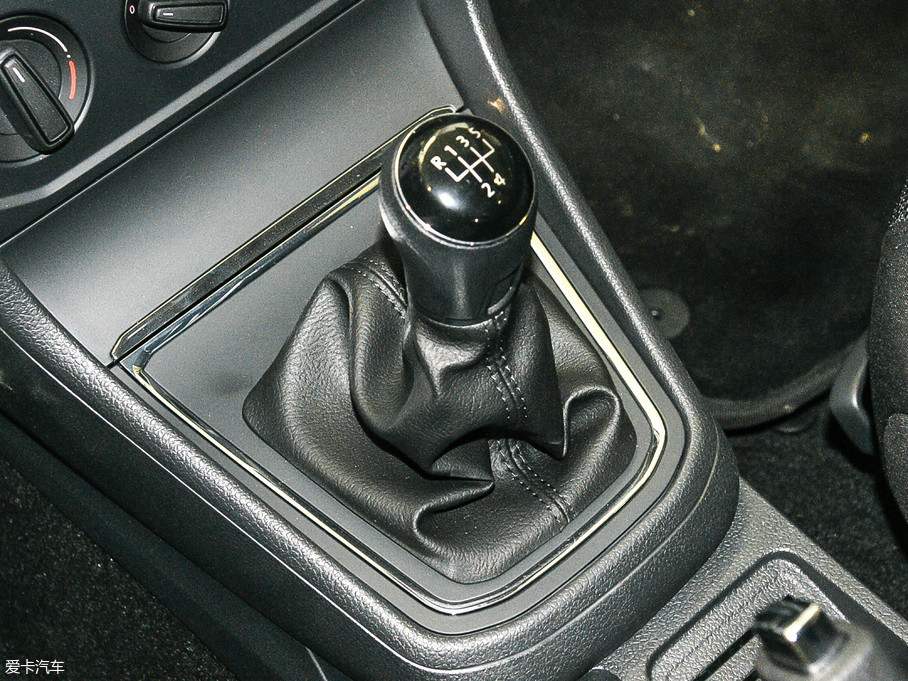 【图】大众 宝来 2017款 1.6l 手动时尚型和大众 宝来 2018款 1.5l 手