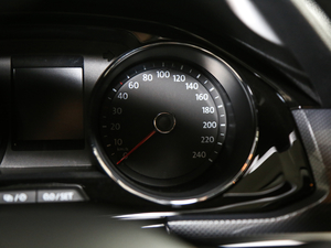 20181.5L Զ п