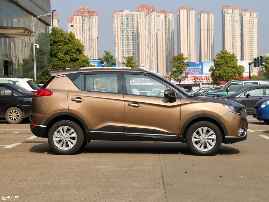 2017款海马s5青春版1.6l 手动尊贵型