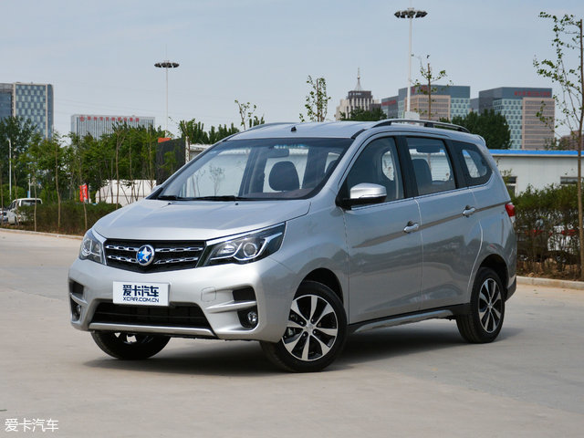 东风启辰2017款启辰m50v