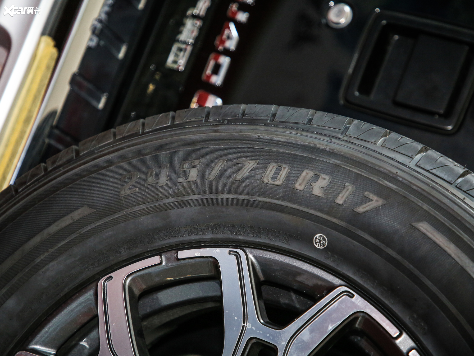 0t 自动四驱城市猎人版 侠客型  2020款北京bj40 plus 柴油版 2.