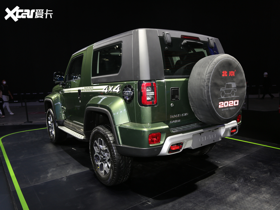 2020款北京bj402.0t 自動四驅致敬2020版至尊型