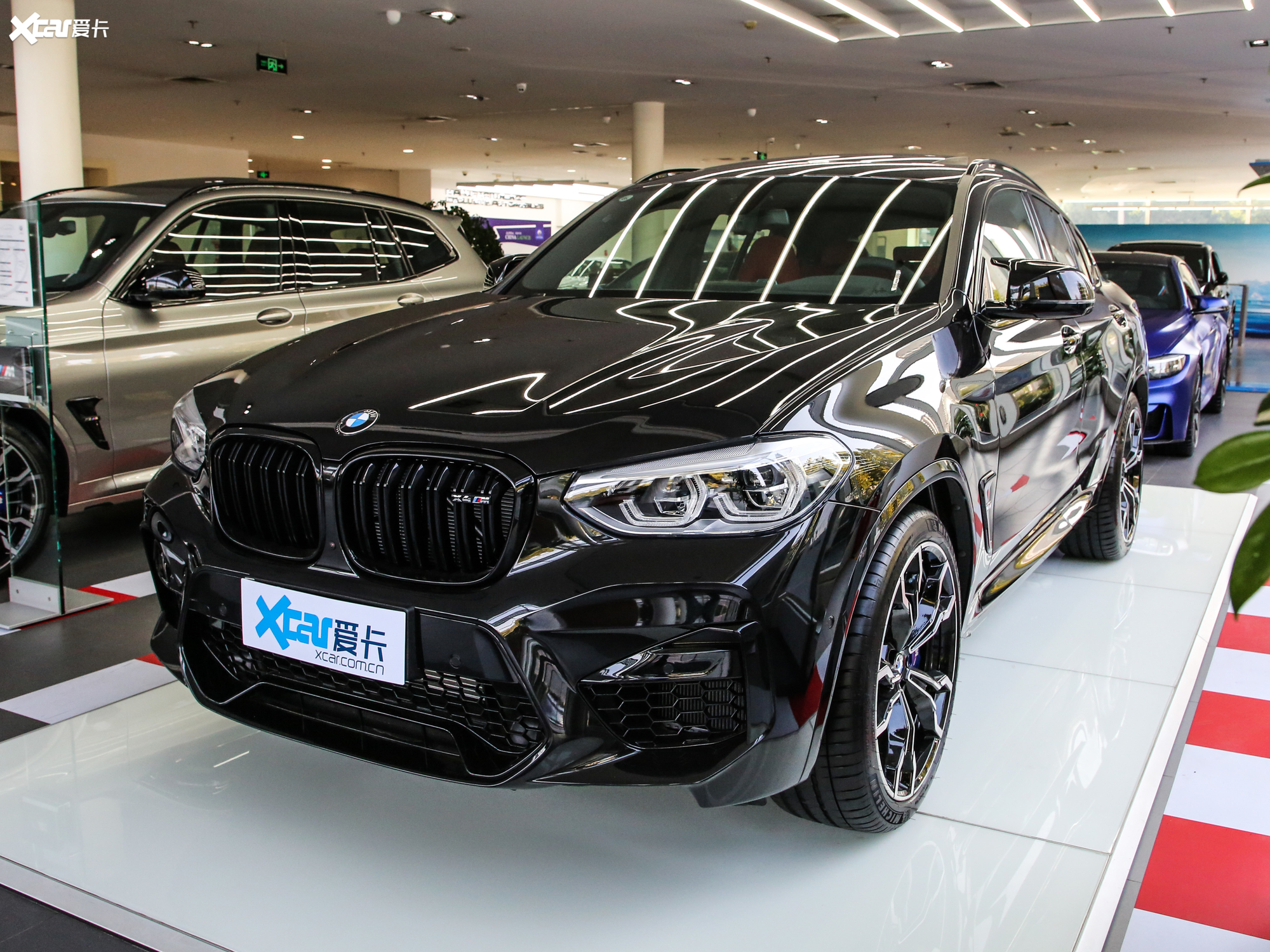 【2019款宝马x4 m x4 m_整体外观 _2/1144张图片】_汽车图片大全_爱卡