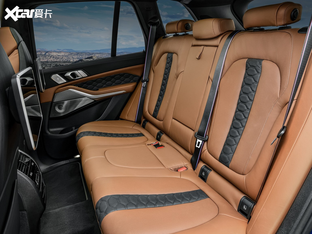 【2020款宝马x5 mx5 m_空间座椅_2/64张图片】_汽车图片大全_爱卡汽车