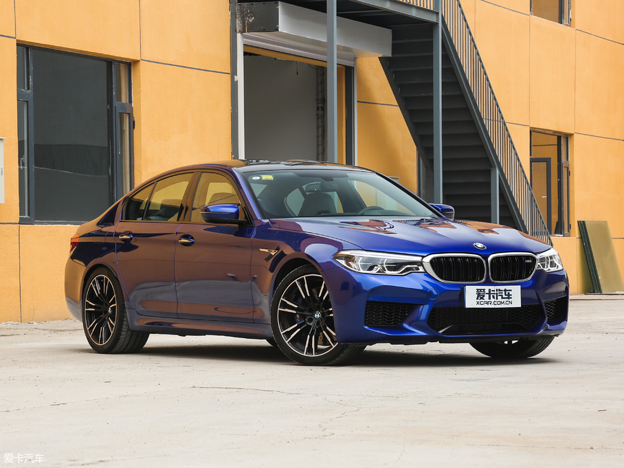 2018M5 4.4T V8