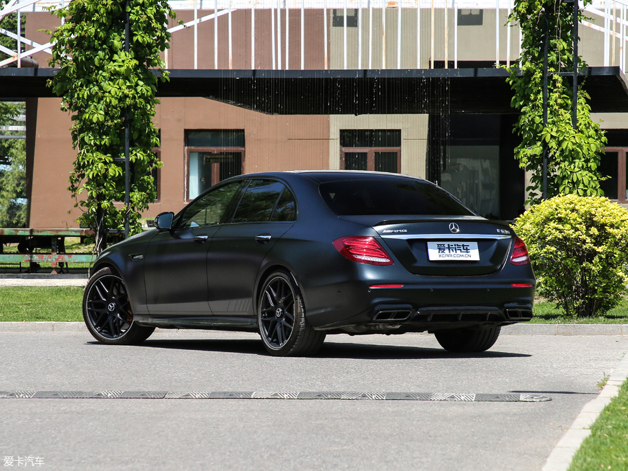 2017AMG E AMG E 63 S 4MATIC+ ر