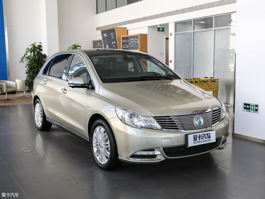 2017款腾势400 尊贵版