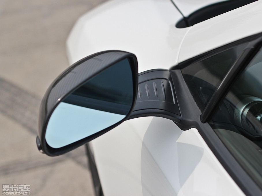 2012款迈凯伦12c 3.8t 标准版
