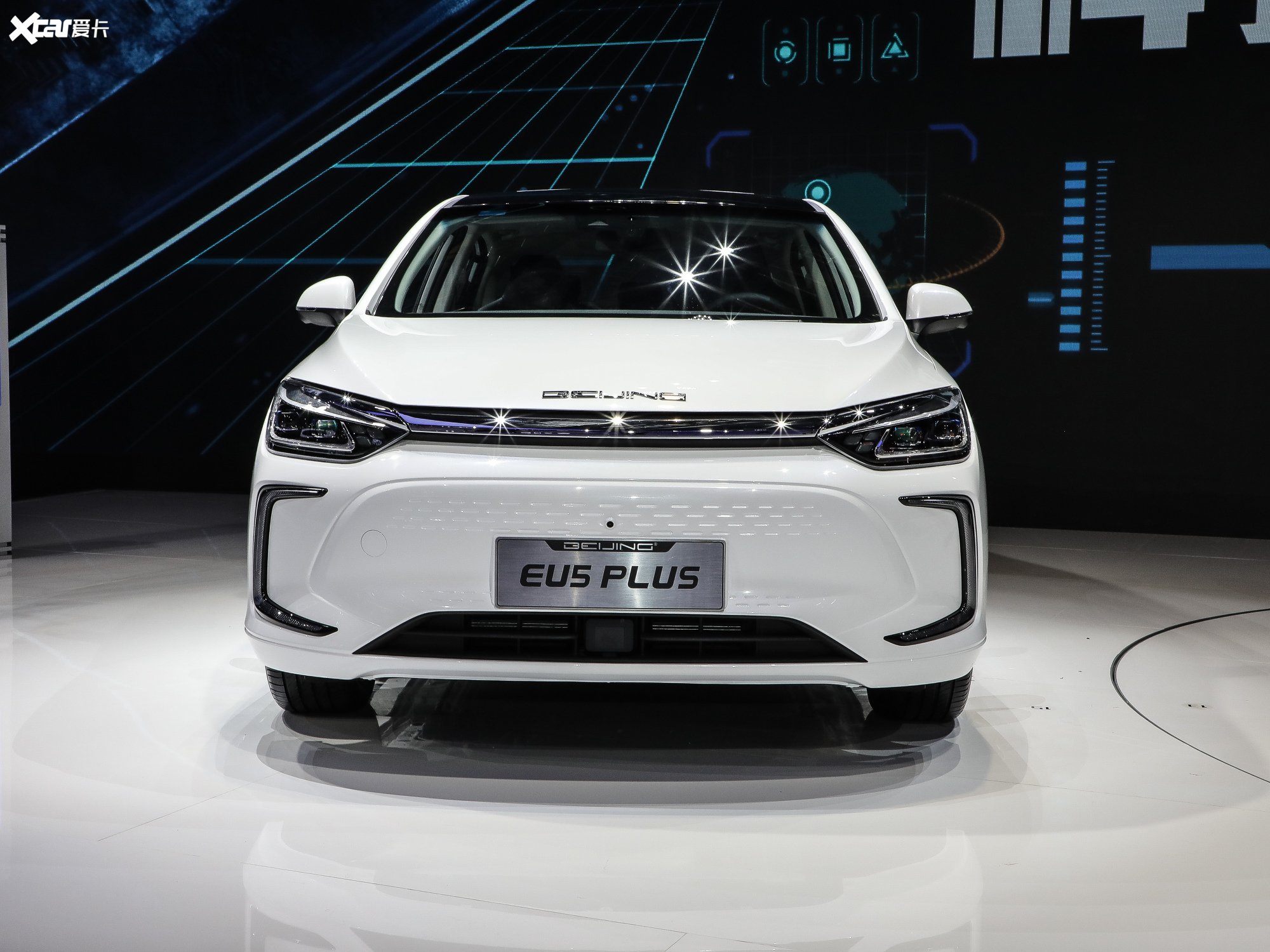 【2021款北京eu5 plusr600 尊享版_整体外观_1/100